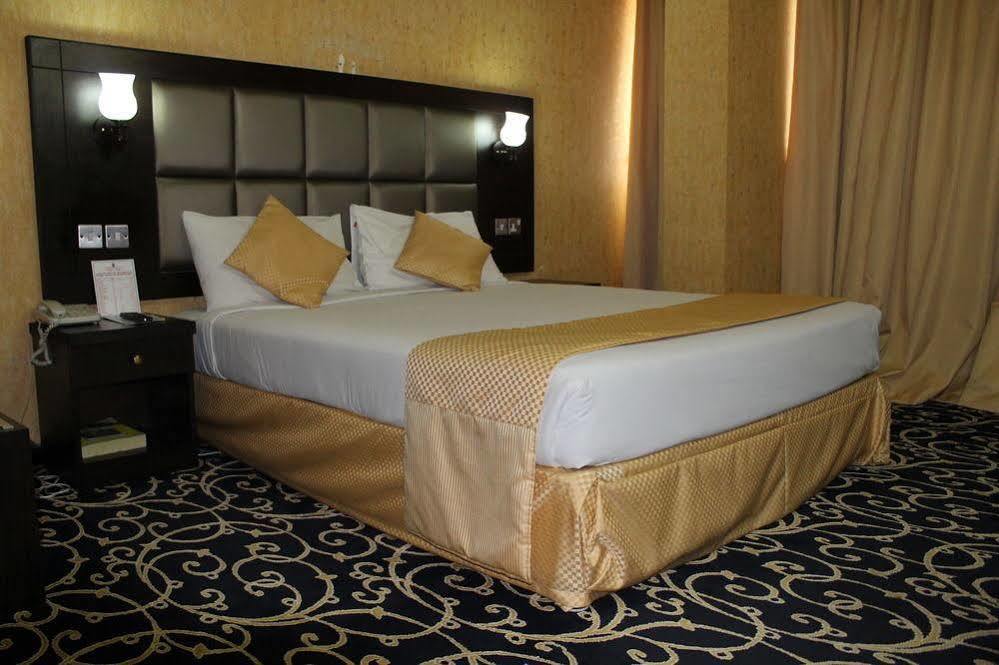 Rafee Hotel Dubai Esterno foto